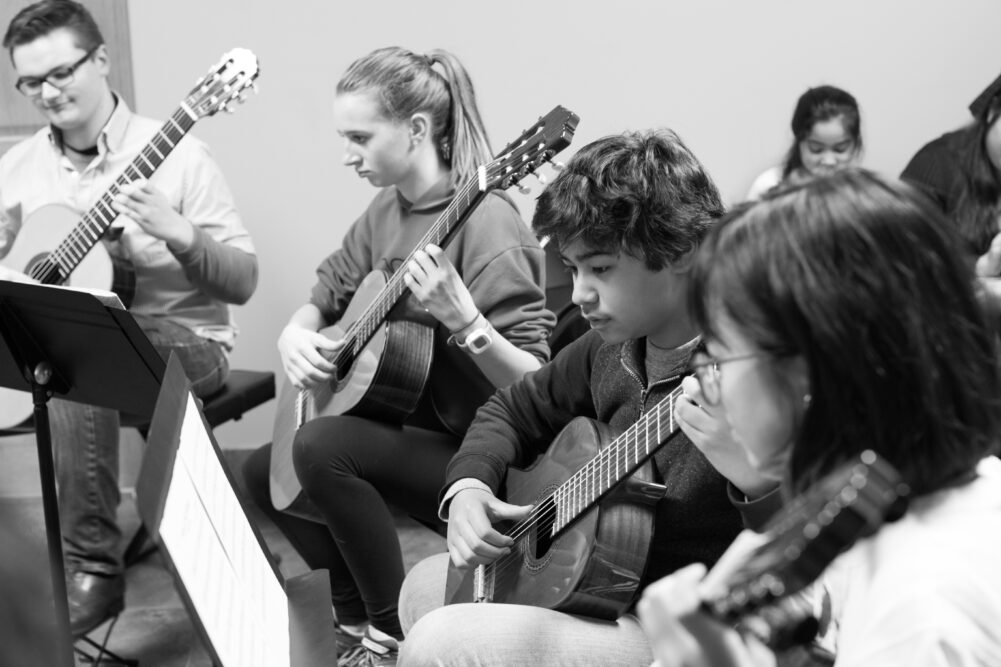 Guitar players
