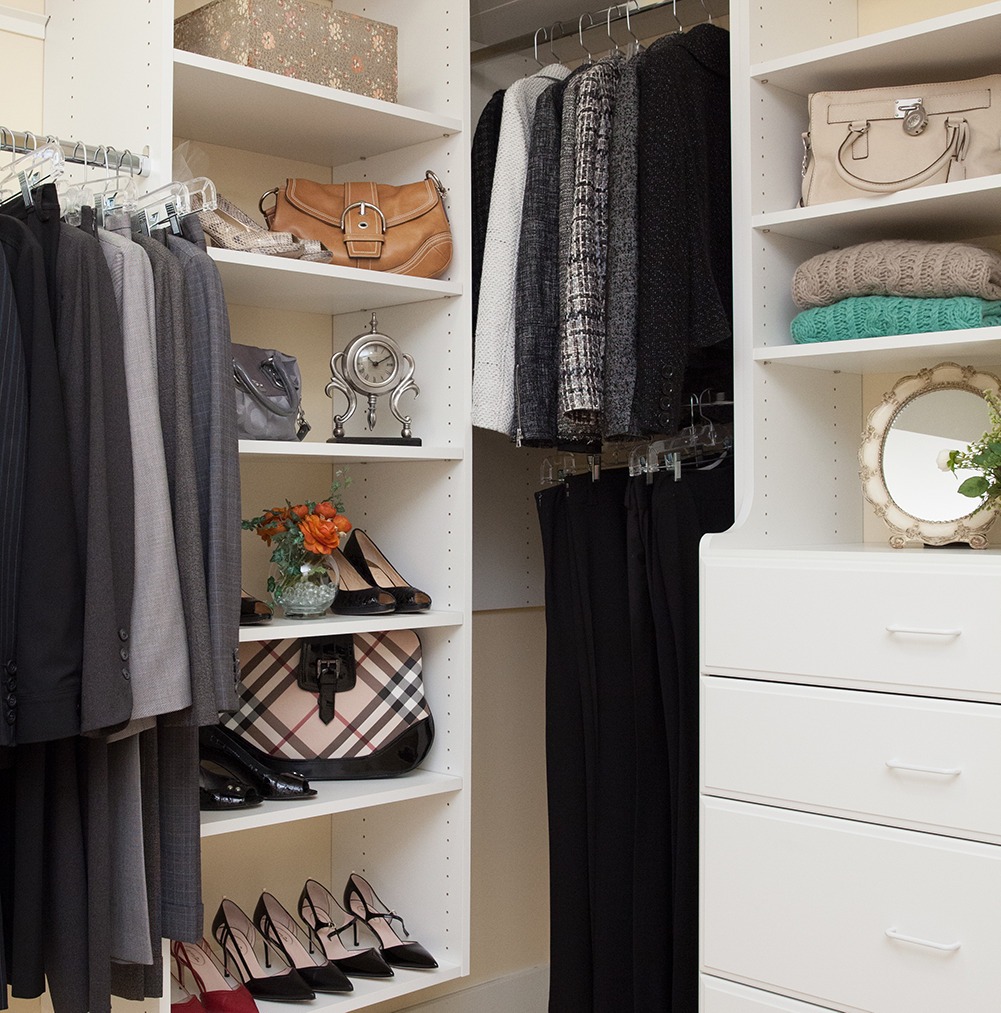 Walk in closet shelves, drawers and hanging space