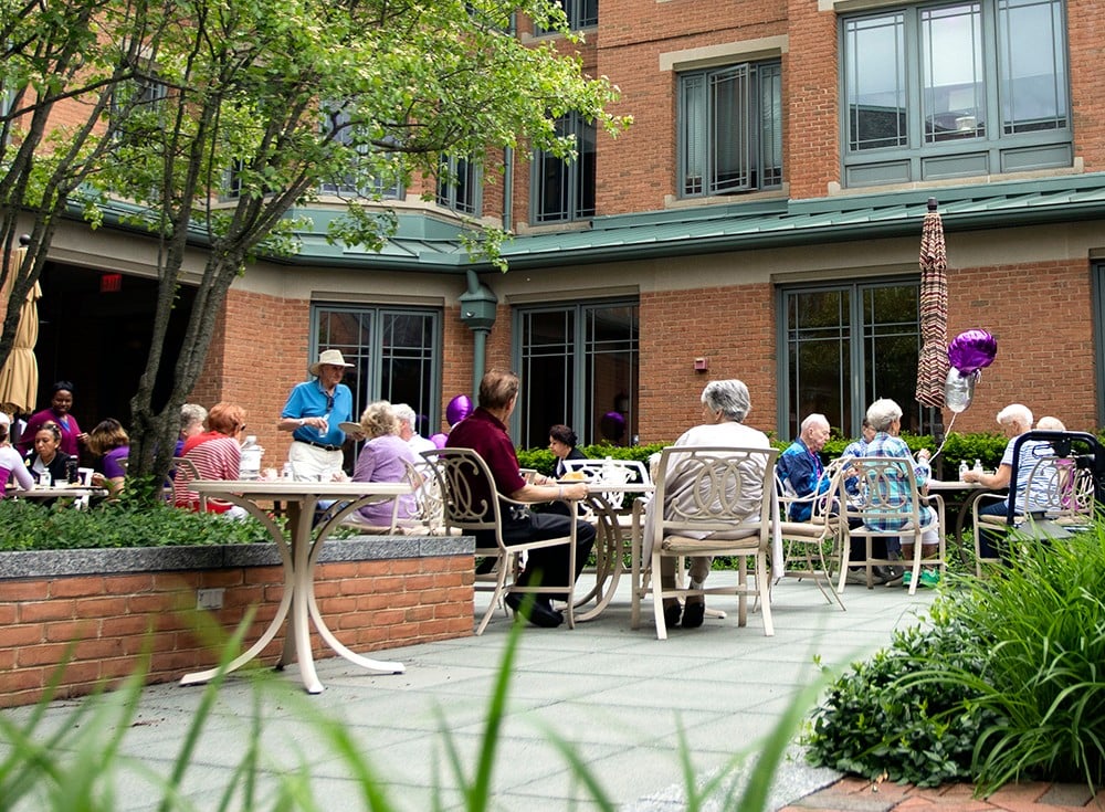 Group dining in Galleria Courtyard