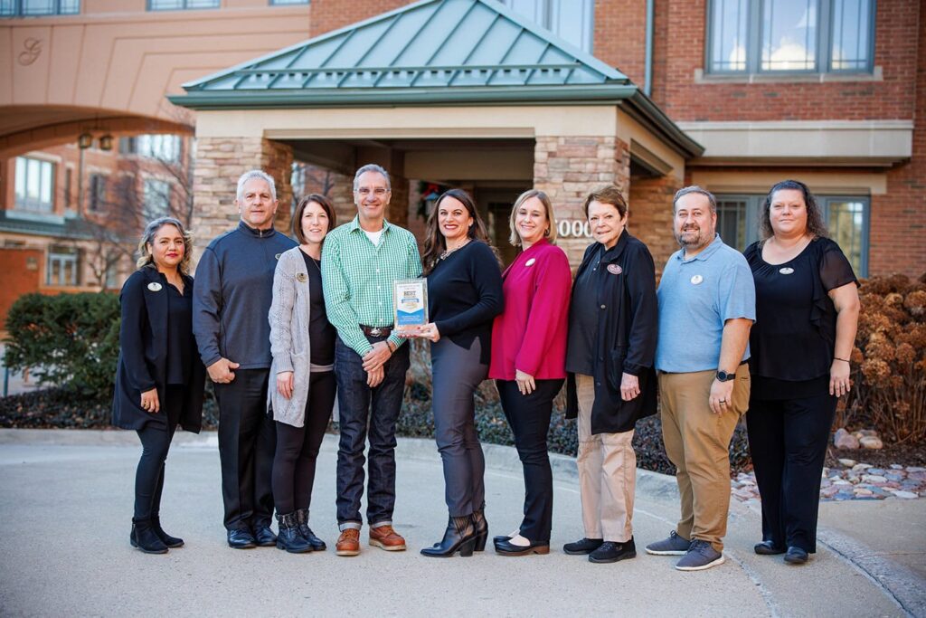 Prairieview-Staff-posing-with-US-News-Aaward Prairieview