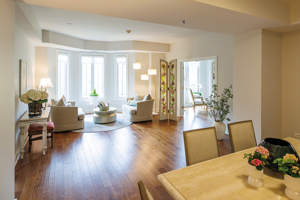 Spacious Dining and Sitting Room
